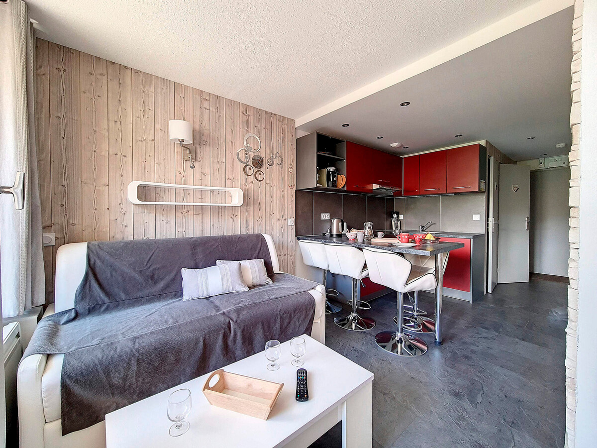 Appartement rénové 27 m² aux Menuires, balcon Ouest - Photo 2