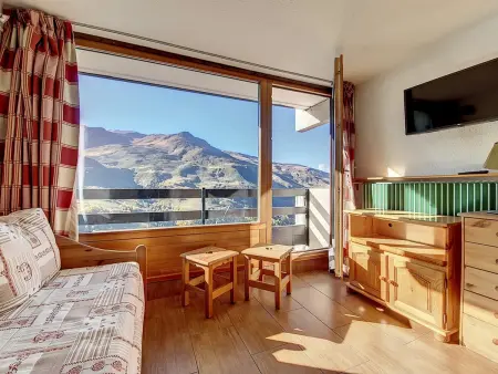 Location appartement à Les Menuires, Studio lumineux aux Menuires, ski aux pieds, balcon