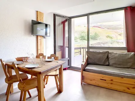 Studio avec balcon et coin montagne aux Menuires, pistes à 500 m : photo 4