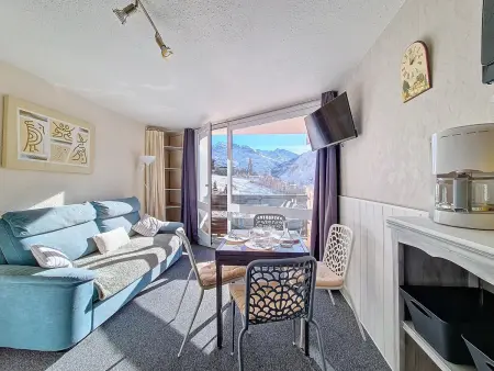 Location appartement à Les Menuires, Studio confortable au pied des pistes avec balcon