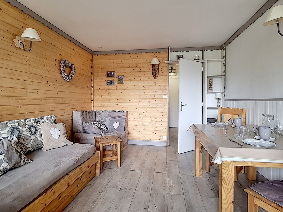 Studio rénové 19m², balcon sud, 7e étage Les Menuires - Photo 1