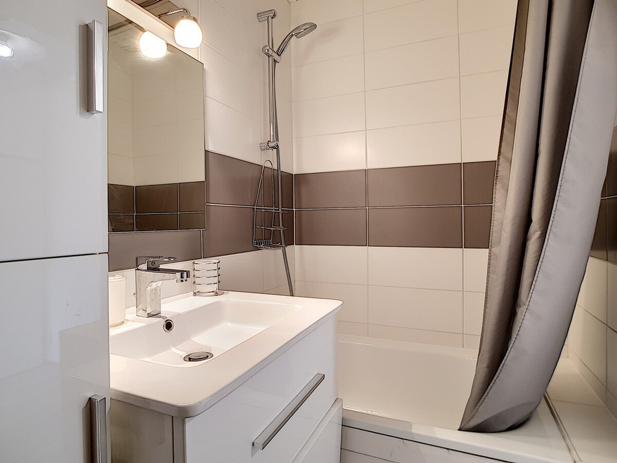 Studio rénové 19m², balcon sud, 7e étage Les Menuires - Photo 9