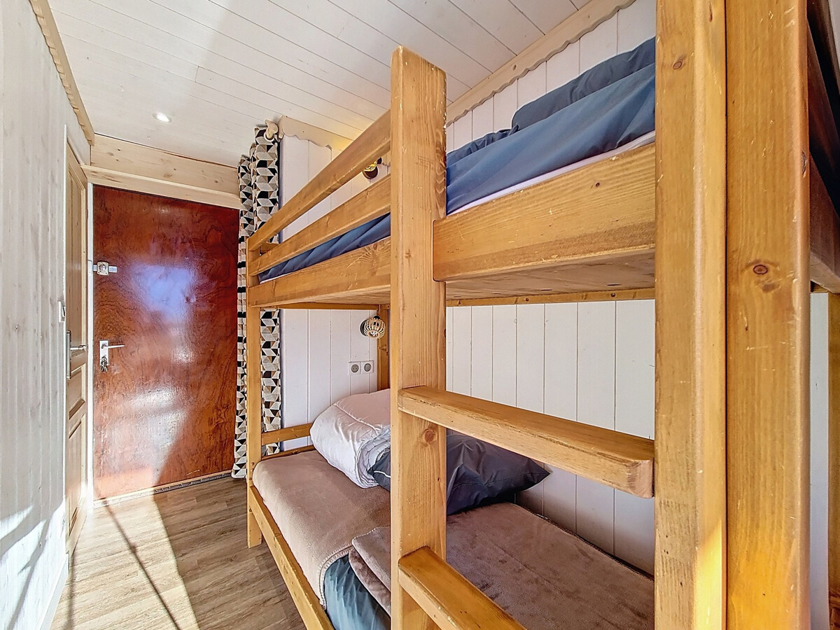 Studio rénové 2022 aux Menuires, balcon Sud, skis aux pieds - Photo 8