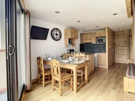 Location appartement à Les Menuires, Duplex moderne, skis aux pieds, balcon sud