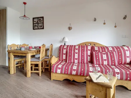 Appartement 2 pièces aux Menuires, balcon sud, 6e étage : photo 2