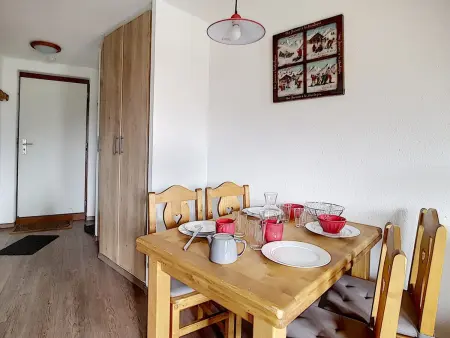 Appartement 2 pièces aux Menuires, balcon sud, 6e étage : photo 4