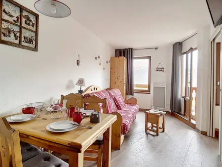 Appartement 2 pièces aux Menuires, balcon sud, 6e étage : photo 5