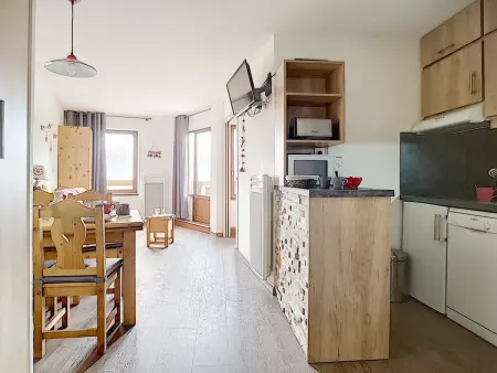 Appartement 2 pièces aux Menuires, balcon sud, 6e étage : photo 9
