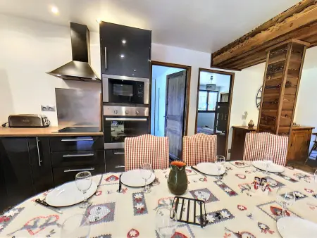 Chalet confortable 8-10 pers. près des pistes, terrasse, parking privé - Photo 3