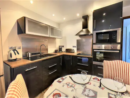 Chalet confortable 8-10 pers. près des pistes, terrasse, parking privé - Photo 4