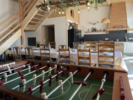 Gîte en grange avec cabane enfants et piscine chauffée : photo 2