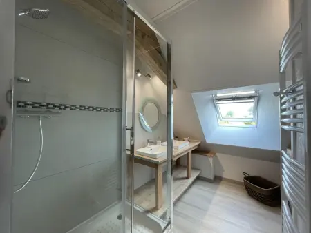 Gîte en grange avec cabane enfants et piscine chauffée : photo 18