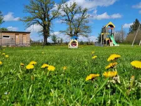 Gîte en grange avec cabane enfants et piscine chauffée : photo 28