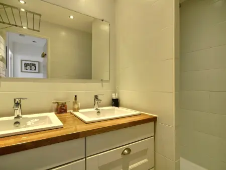 Appartement rénové 64m² 4 pers, balcon vue pistes : photo 9