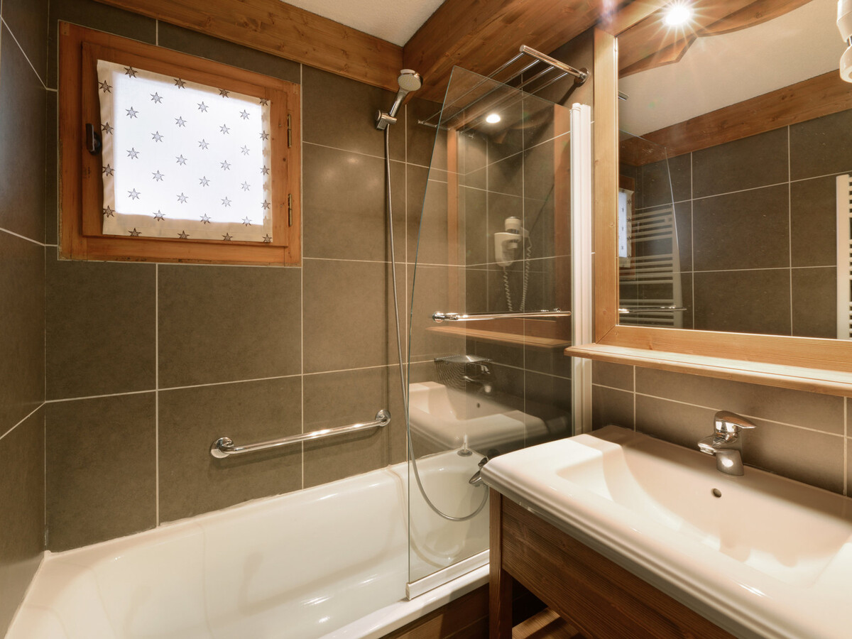 Appartement 3 ch, 10 pers, rénové 2019 à 150m des pistes - Photo 12
