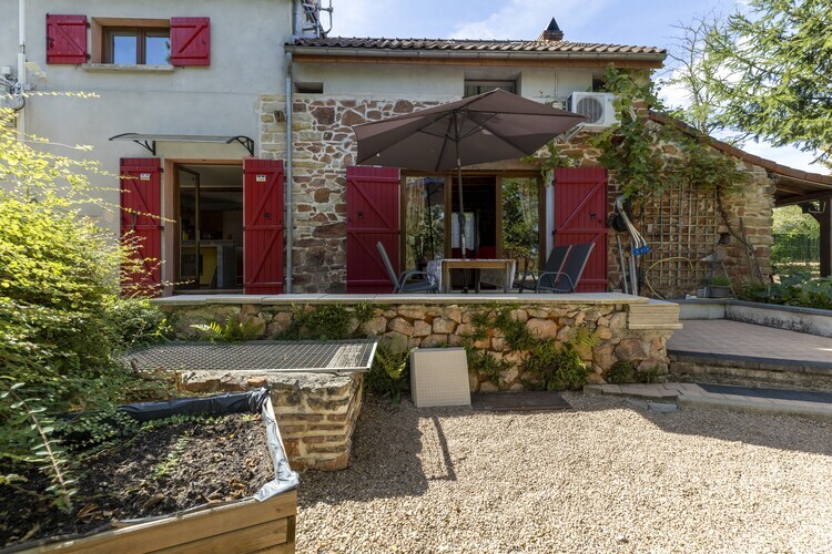 La Maison aux Volets Rouges – Rouy, piscine et jardin - Photo 1
