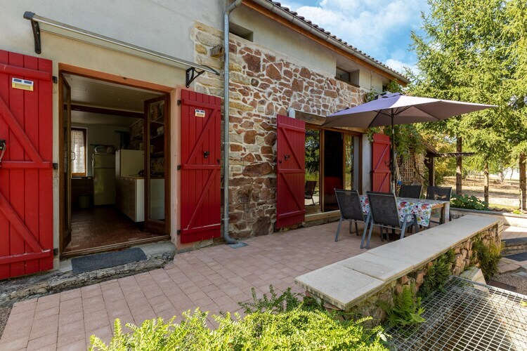 La Maison aux Volets Rouges – Rouy, piscine et jardin - Photo 7