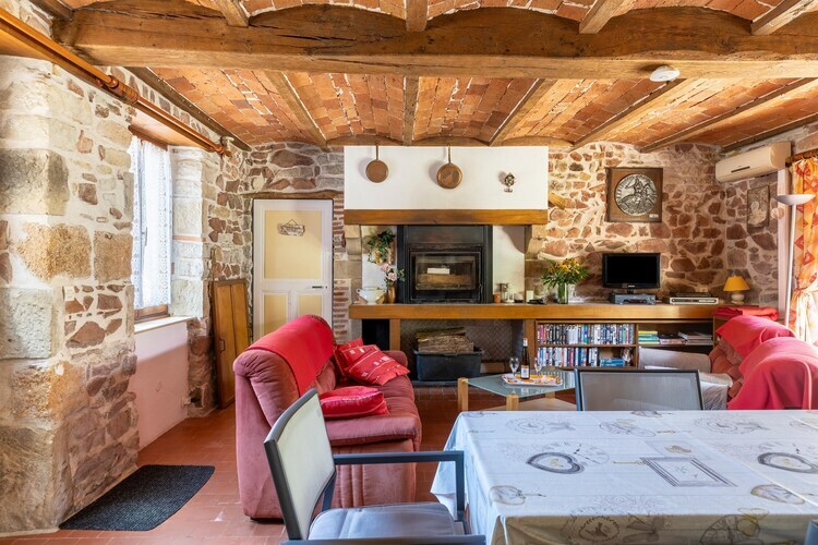 La Maison aux Volets Rouges – Rouy, piscine et jardin - Photo 8