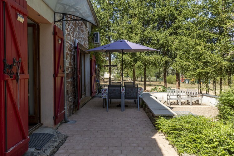 La Maison aux Volets Rouges – Rouy, piscine et jardin - Photo 24