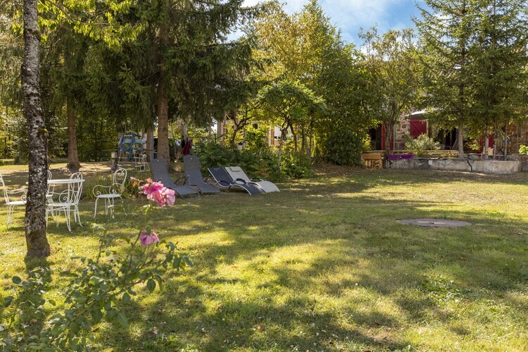La Maison aux Volets Rouges – Rouy, piscine et jardin - Photo 32