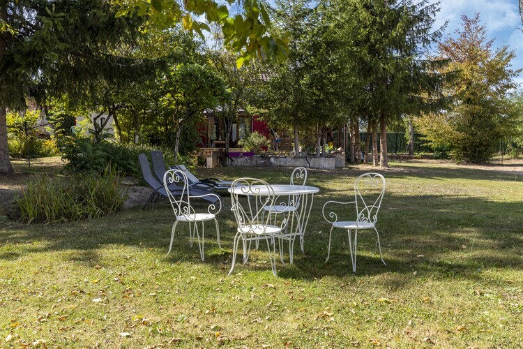 La Maison aux Volets Rouges – Rouy, piscine et jardin - Photo 33