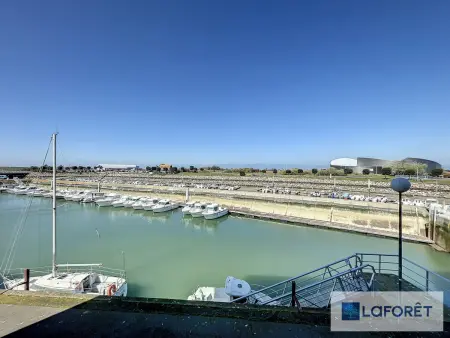 T3 74m² vue port à Courseulles-sur-Mer : photo 10