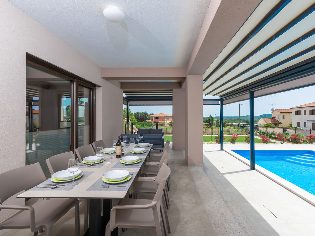 Villa Karina, maison 8 pers. avec piscine chauffée à Poreč - Photo 14