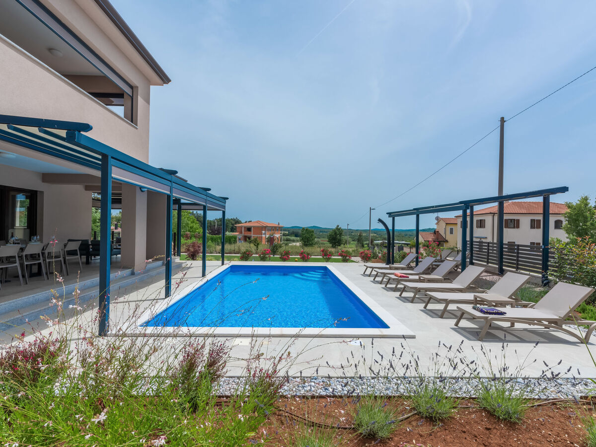 Villa Karina, maison 8 pers. avec piscine chauffée à Poreč - Photo 16