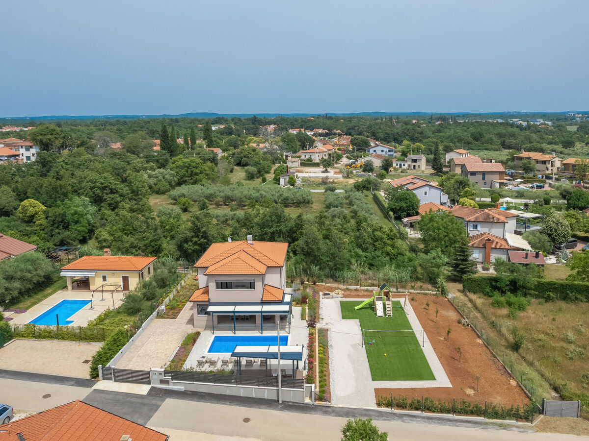 Villa Karina, maison 8 pers. avec piscine chauffée à Poreč - Photo 19