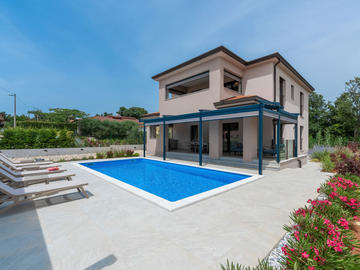 Villa Karina, maison 8 pers. avec piscine chauffée à Poreč - Photo 24