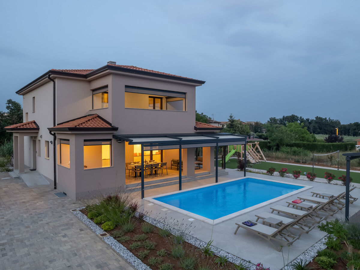 Villa Karina, maison 8 pers. avec piscine chauffée à Poreč - Photo 30