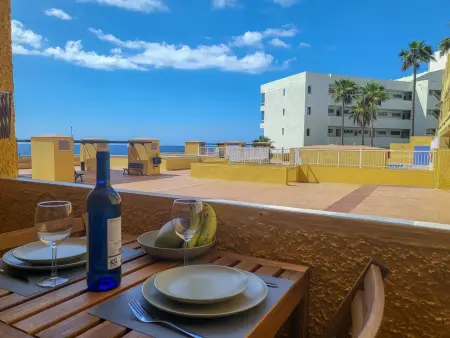 Location appartement à Puerto de Santiago, Moderne Logement avec Piscine, Terrasse et Parking à Playa La Arena