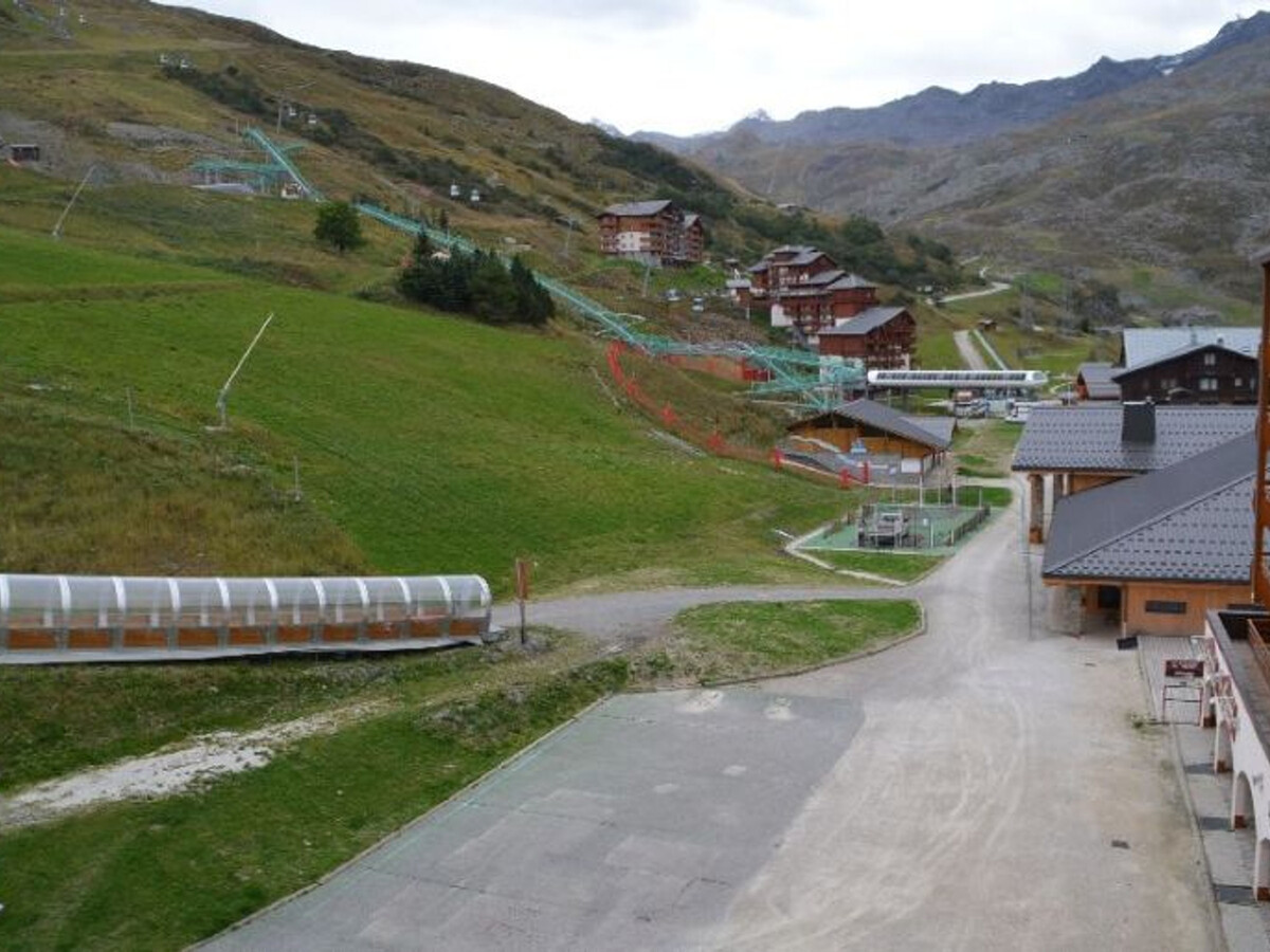 Studio 4 pers aux Menuires, balcon vue pistes - Photo 10