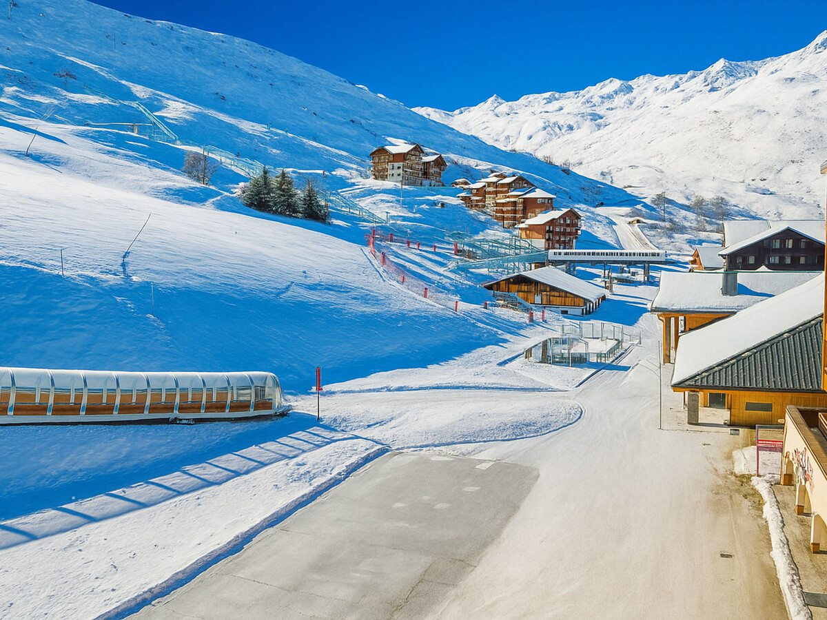 Studio 4 pers aux Menuires, balcon vue pistes - Photo 11