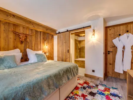 Appartement 4 pièces avec cheminée et balcon à Val-d'Isère : photo 7