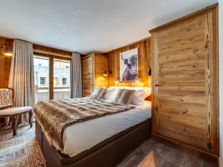 Appartement 4 pièces avec cheminée et balcon à Val-d'Isère : photo 9