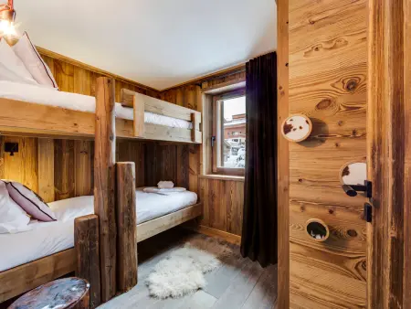 Appartement 4 pièces avec cheminée et balcon à Val-d'Isère : photo 12