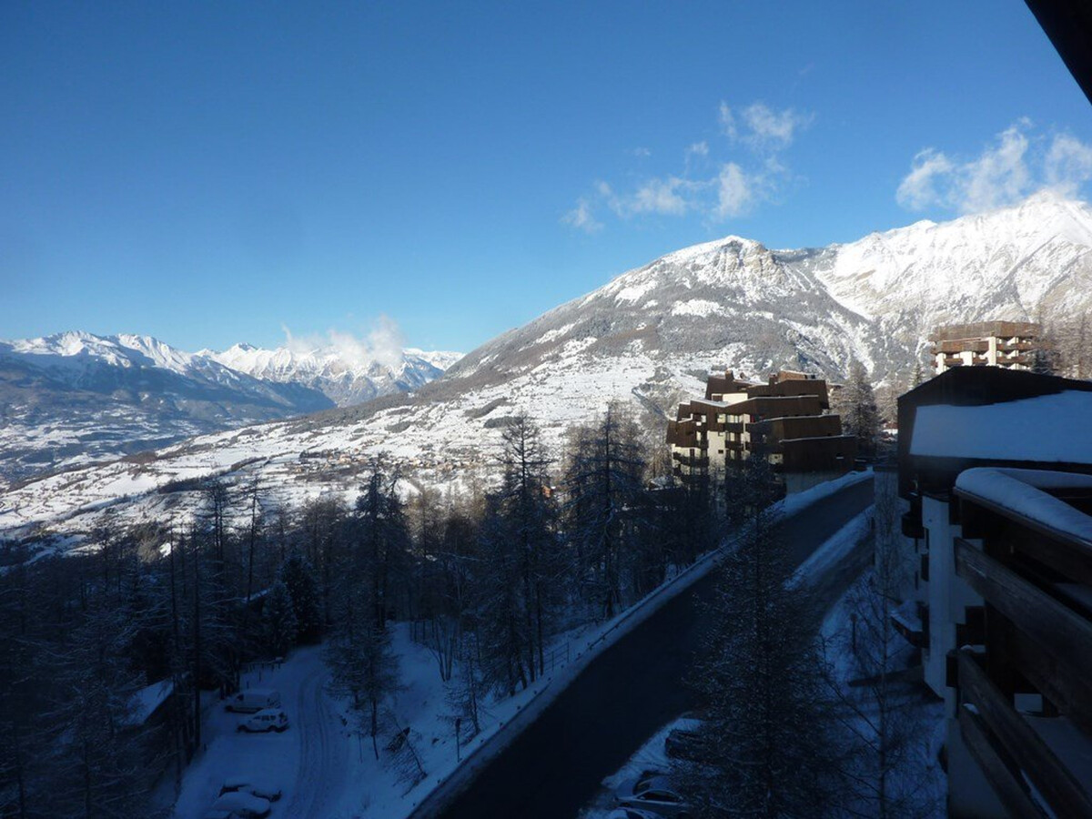Studio 4 pers aux Orres, pied des pistes, balcon vue vallée - Photo 10