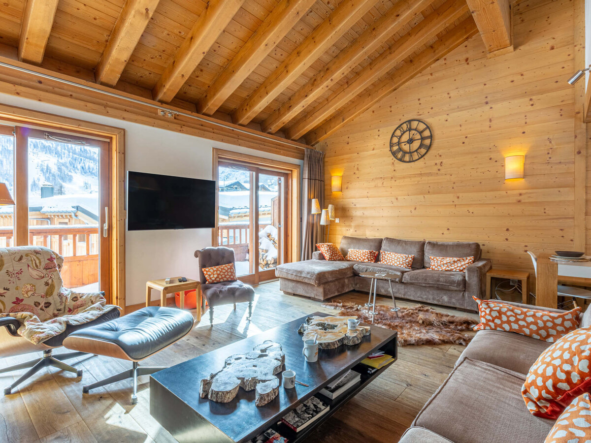 Appartement 5 pièces luxe, 111m² avec cheminée à Val-d'Isère - Photo 3