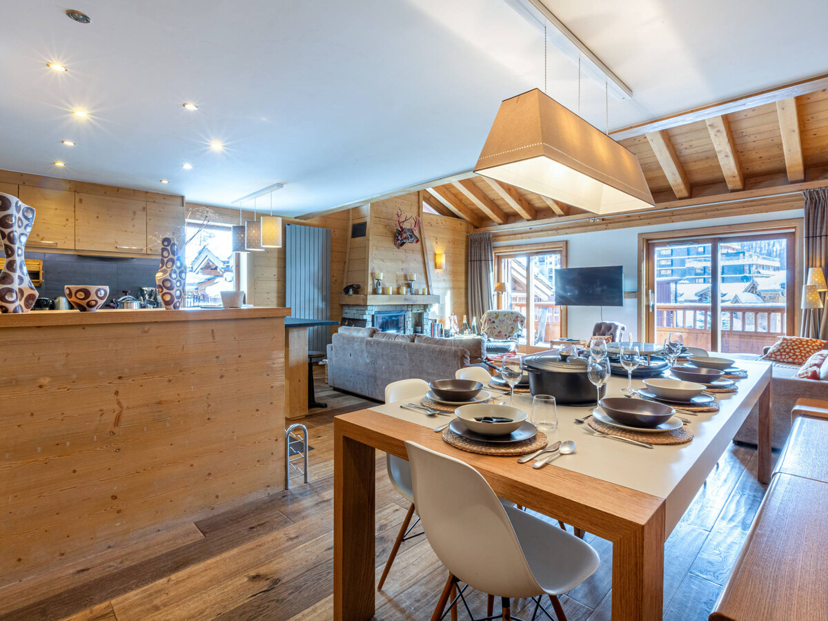 Appartement 5 pièces luxe, 111m² avec cheminée à Val-d'Isère - Photo 4