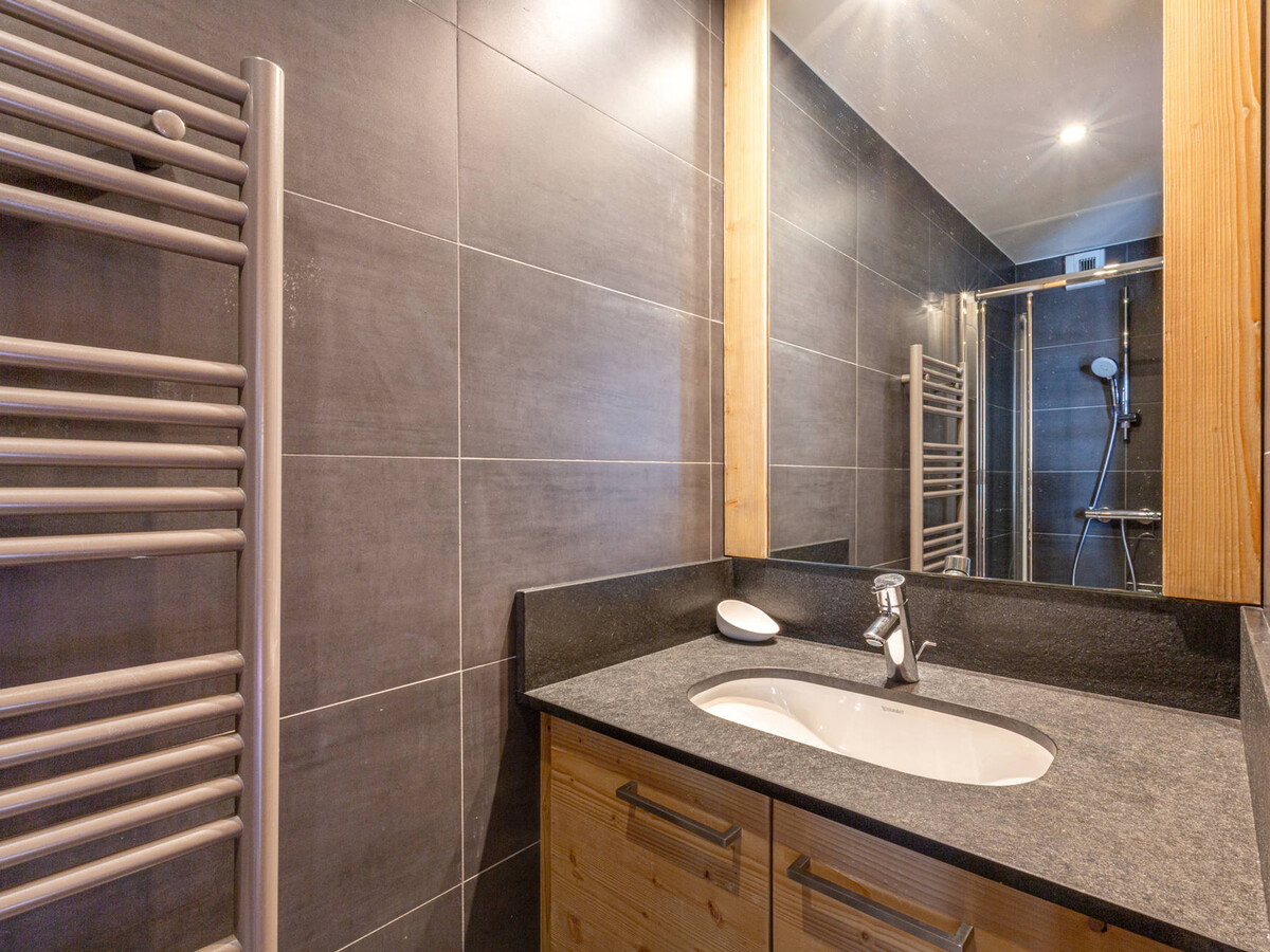 Appartement 5 pièces luxe, 111m² avec cheminée à Val-d'Isère - Photo 12
