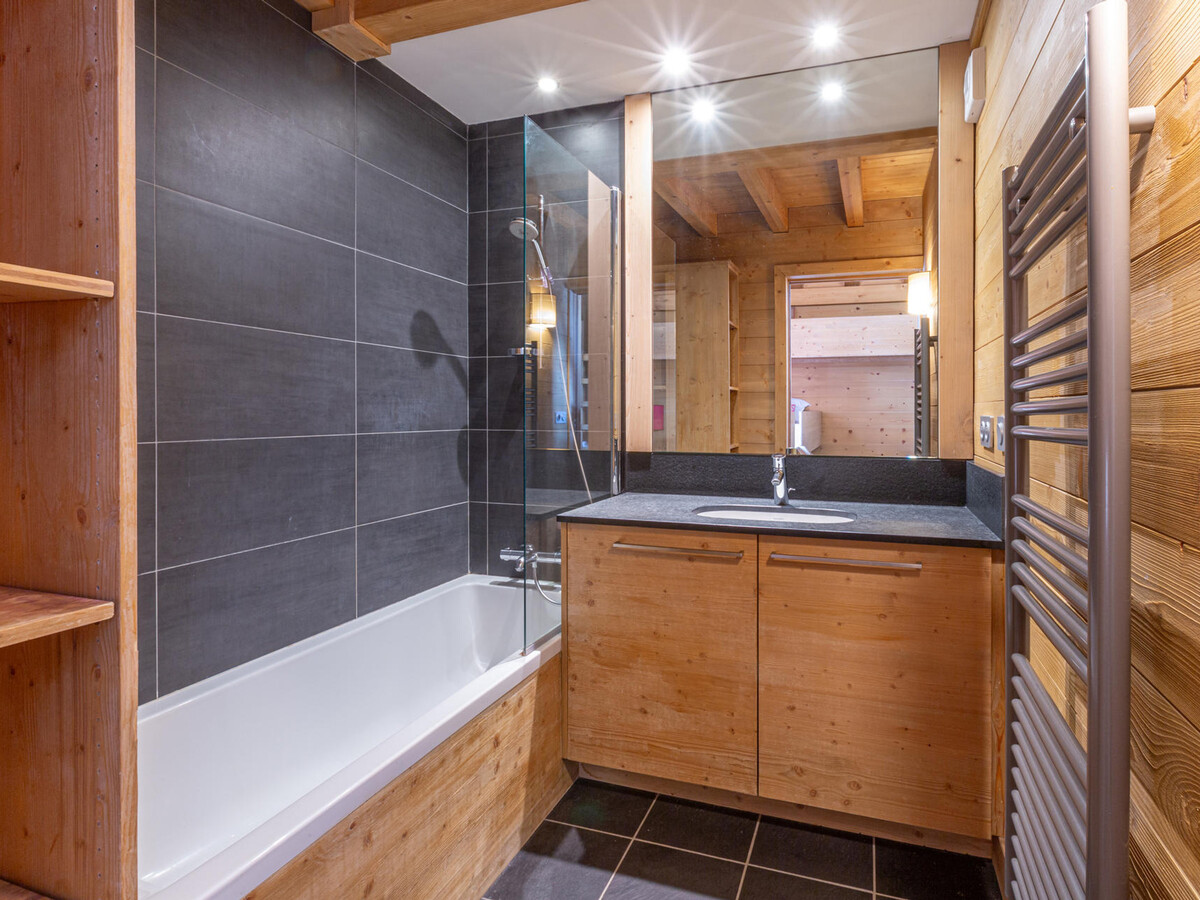 Appartement 5 pièces luxe, 111m² avec cheminée à Val-d'Isère - Photo 15