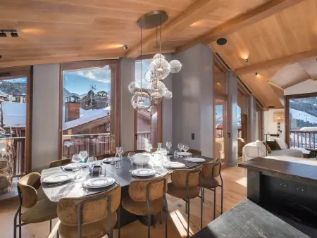 Chalet de luxe avec jacuzzi et vues panoramiques à Courchevel 1650 : photo 3