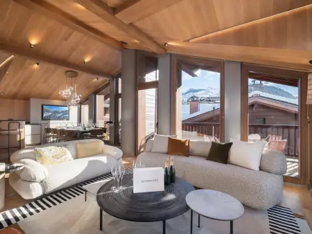 Chalet de luxe avec jacuzzi et vues panoramiques à Courchevel 1650 : photo 4