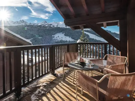 Chalet de luxe avec jacuzzi et vues panoramiques à Courchevel 1650 : photo 7
