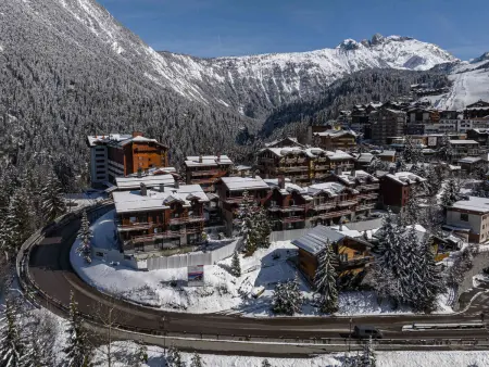 Chalet de luxe avec jacuzzi et vues panoramiques à Courchevel 1650 : photo 18