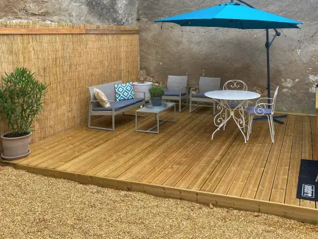Gîte en tuffeau à Vaudelnay, poêle à bois et terrasse : photo 3