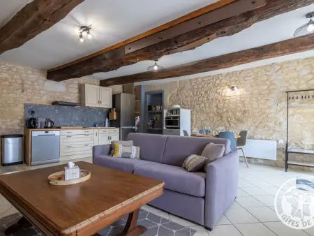 Gîte en tuffeau à Vaudelnay, poêle à bois et terrasse : photo 8