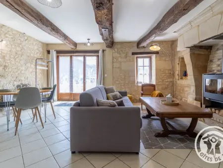 Gîte en tuffeau à Vaudelnay, poêle à bois et terrasse : photo 9