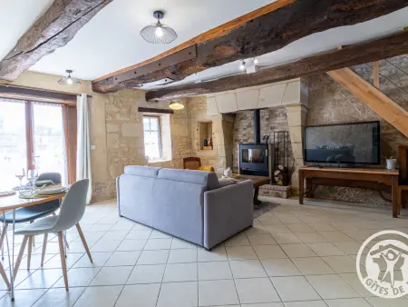 Gîte en tuffeau à Vaudelnay, poêle à bois et terrasse : photo 18
